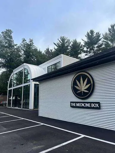The Medicine Box storefront exterior in Kanehsatake
